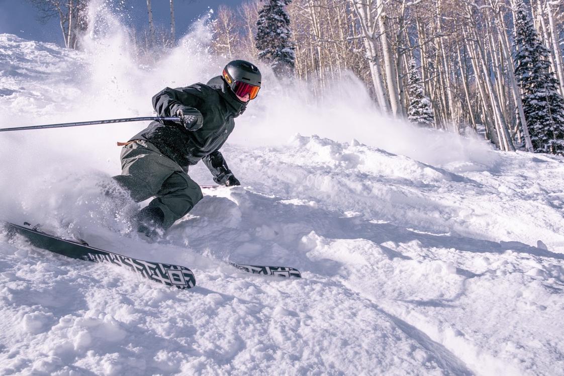 Colorado Rocky Mountain School Photo #10 - Students hit the slopes every Wednesday at the world-class Aspen/Snowmass mountains during the winter - a unique perk of life at CRMS.